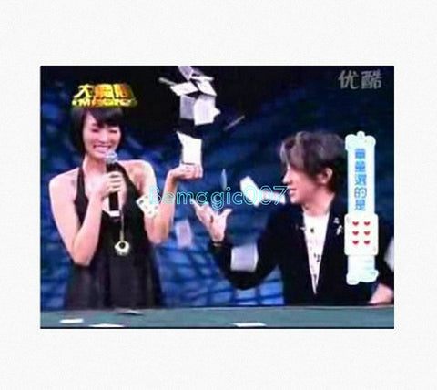Card Fountain From Glass Cup Remote Control - Card Trick Magic - Bemagic