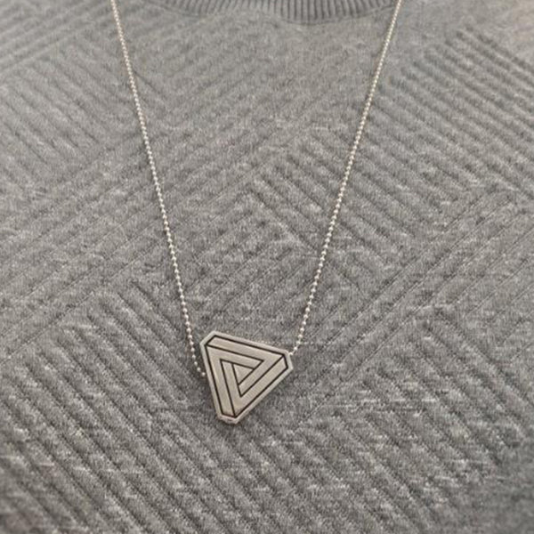 Gravity Art Pendant - Close Up Magic-- New Arrival