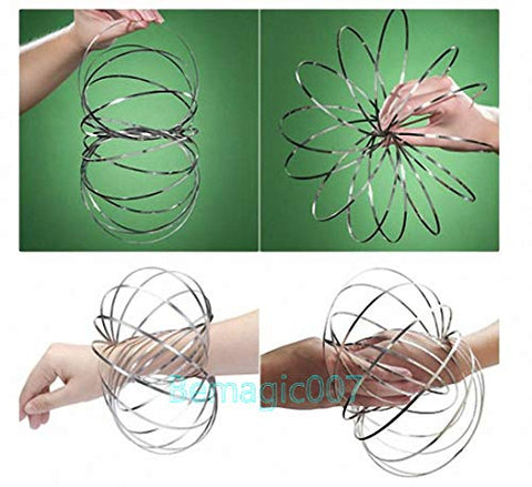 Close Up Magic Flow Ring (Kinetic Spring Toy)