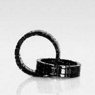 Himber Ring Ring Throuh Finger- Black  - Close Up Magic - Bemagic